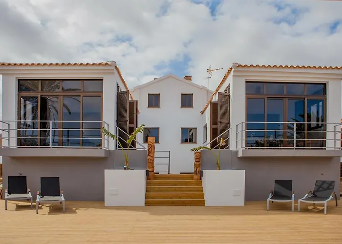 Line Up Kite & Surf Camp ゲストハウス *