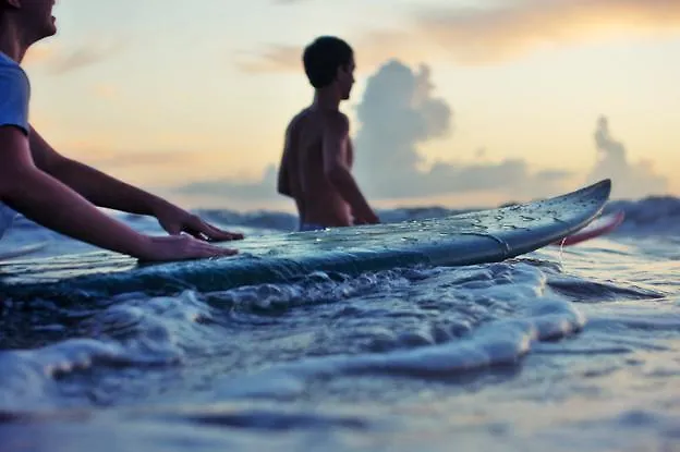 ゲストハウス Line Up Kite & Surf Camp コラレホ