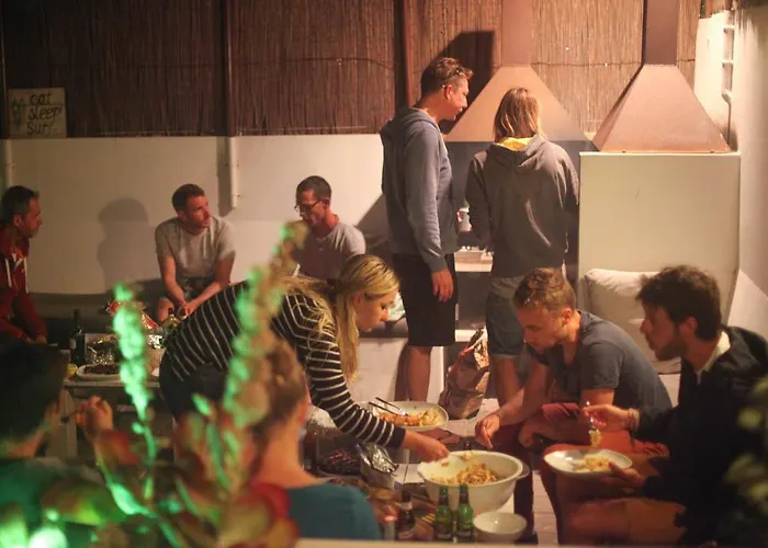 Line Up Kite & Surf Camp ゲストハウス コラレホ