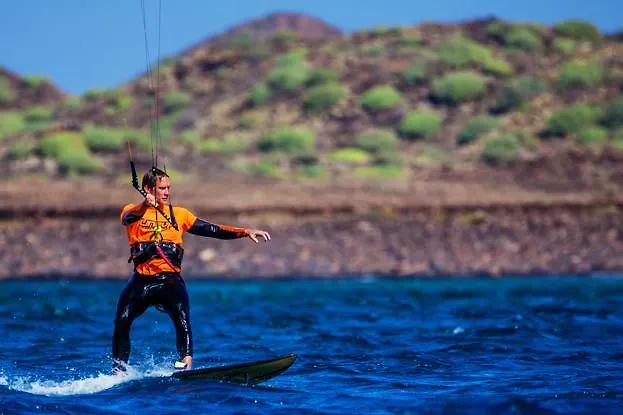 Line Up Kite & Surf Camp Corralejo